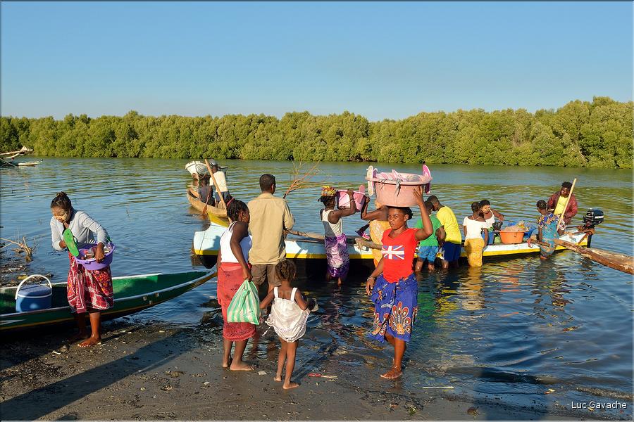 Le petit port de Morondava.  (5)