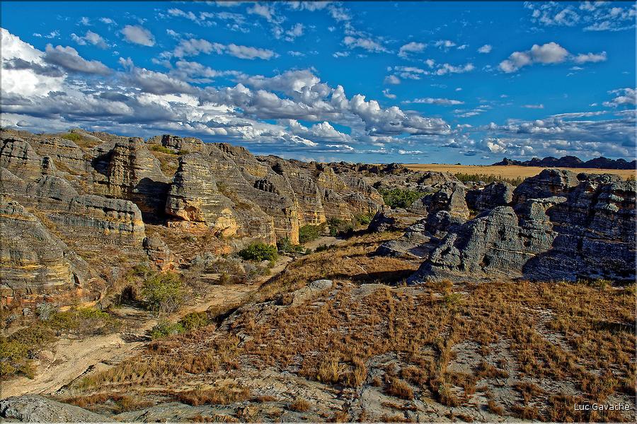 Le Parc National d'Isalo est composé de grès, résultant d'anciens fond marins, qui remontent au jurassique. (19)