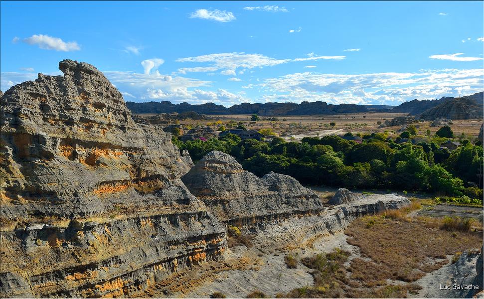 Le Parc National d'Isalo est composé de grès, résultant d'anciens fond marins, qui remontent au jurassique. (27)