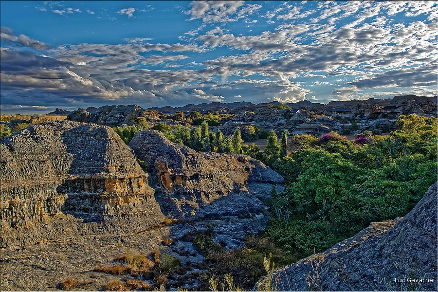 Le Parc National d'Isalo est composé de grès, résultant d'anciens fond marins, qui remontent au jurassique. (39)