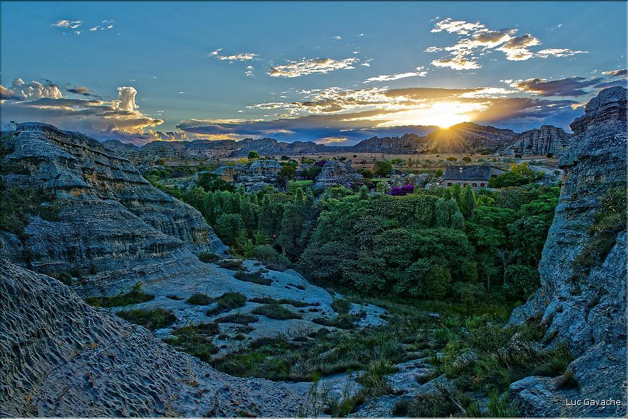 Le Parc National d'Isalo est composé de grès, résultant d'anciens fond marins, qui remontent au jurassique. (42)