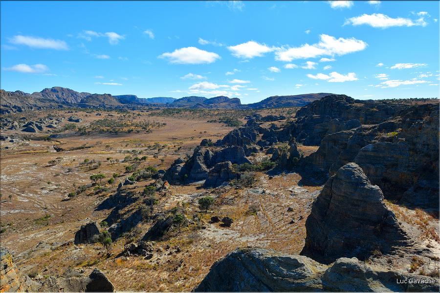 Le Parc National d'Isalo est composé de grès, résultant d'anciens fond marins, qui remontent au jurassique. (50)