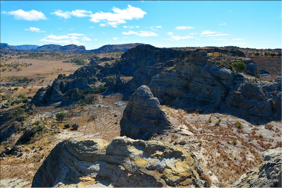 Le Parc National d'Isalo est composé de grès, résultant d'anciens fond marins, qui remontent au jurassique. (51)