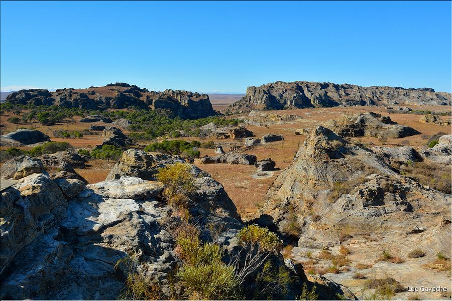 Le Parc National d'Isalo est composé de grès, résultant d'anciens fond marins, qui remontent au jurassique. (52)