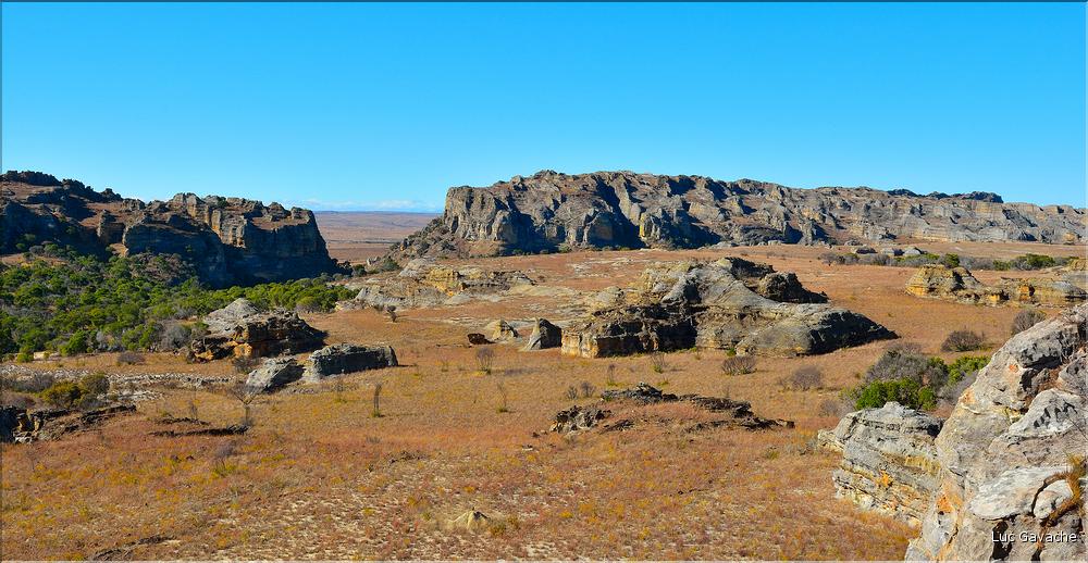 Le Parc National d'Isalo est composé de grès, résultant d'anciens fond marins, qui remontent au jurassique. (56)