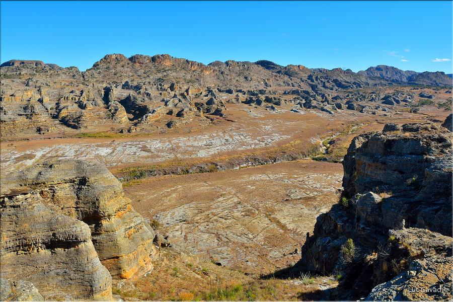 Le Parc National d'Isalo est composé de grès, résultant d'anciens fond marins, qui remontent au jurassique. (57)