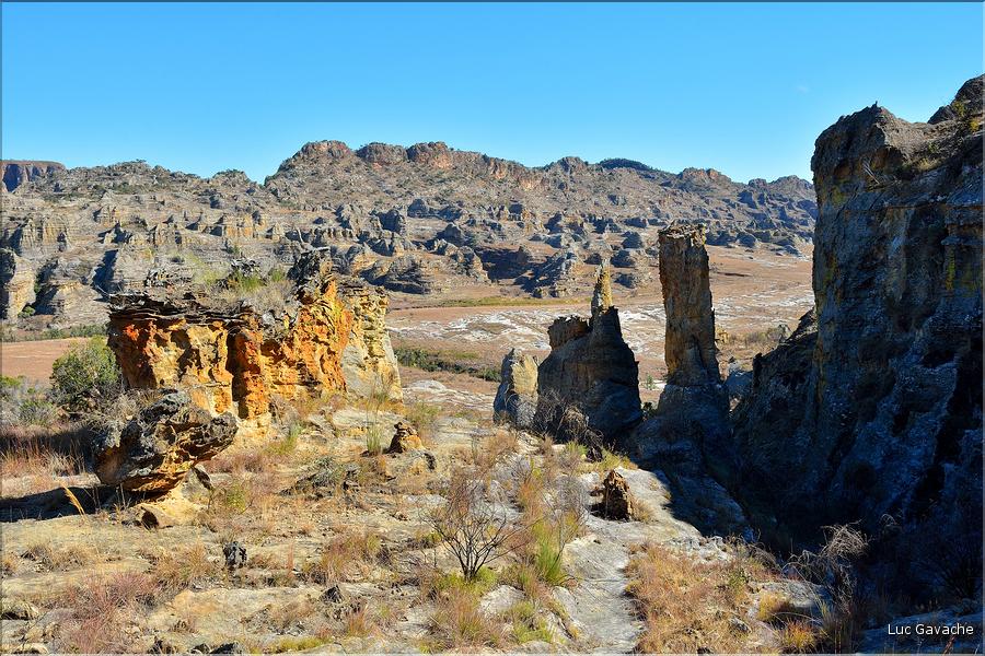 Le Parc National d'Isalo est composé de grès, résultant d'anciens fond marins, qui remontent au jurassique. (59)