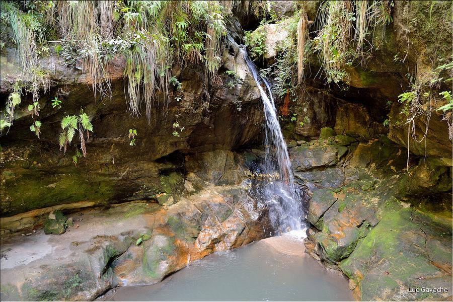 Le Parc National d'Isalo est composé de grès, résultant d'anciens fond marins, qui remontent au jurassique. (102)