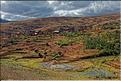 Sur la route entre Fianarantsoa et Ambositra se succèdent les villages des hautes terres.  (29)
