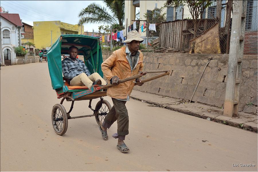 La ville d'Ambositra avec ses rues animées. (22)