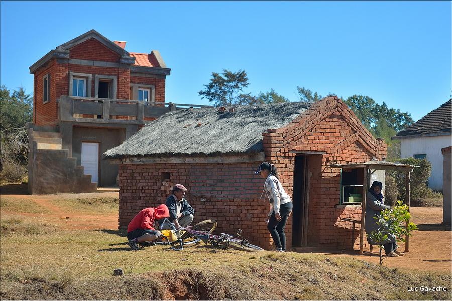 Scènes de vie et paysages sur la route entre Antsirabe et Antananarivo (5)