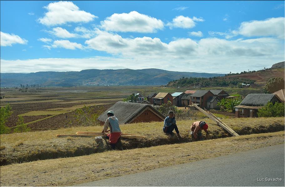 Scènes de vie et paysages sur la route entre Antsirabe et Antananarivo (20)