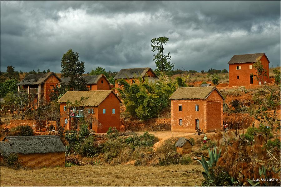 Scènes de vie et paysages sur la route entre Antsirabe et Antananarivo. (33)