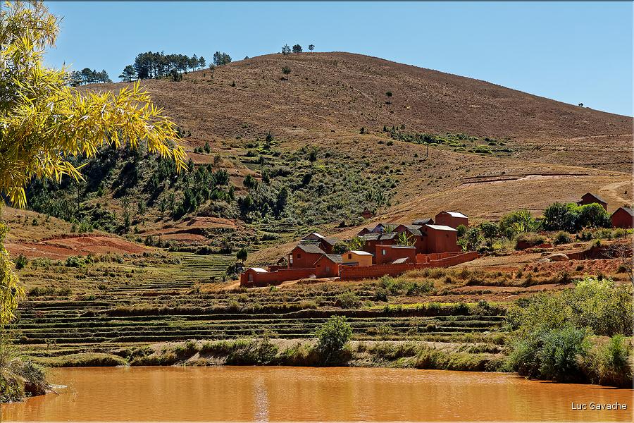 Sur la route entre Antananarivo et le lémur's park. (12)