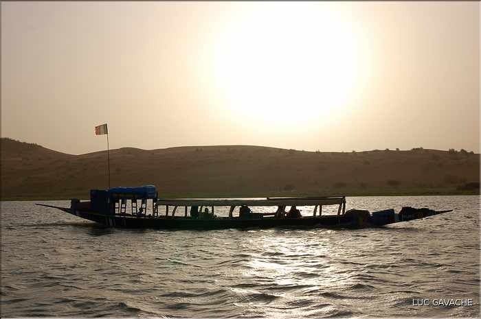 Le fleuve Niger reste une voie de communications importante pour les Maliens (11)