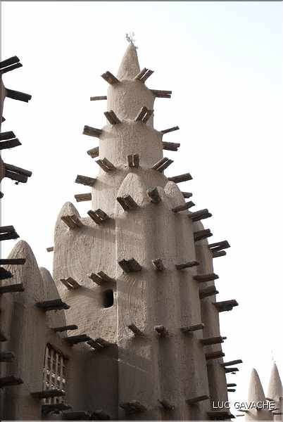 Mosqué de Ténékou, d'architecture de style Soudanais (6)