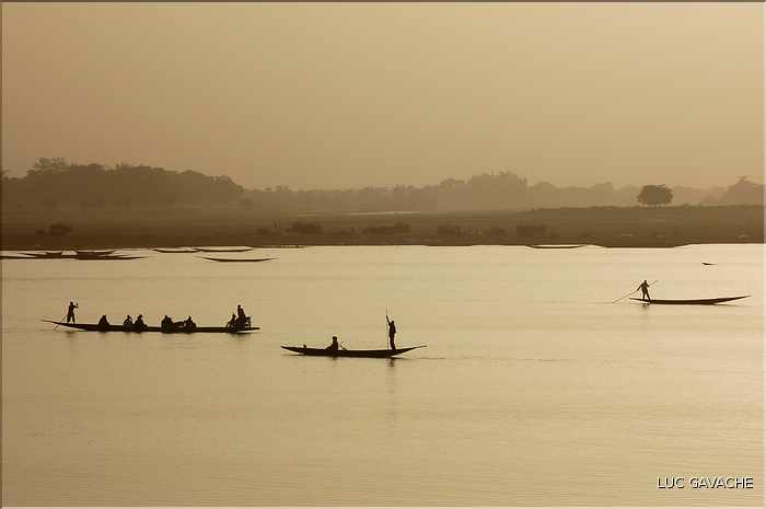 Traversée en bac du fleuve Niger, à Ké Massina (15)