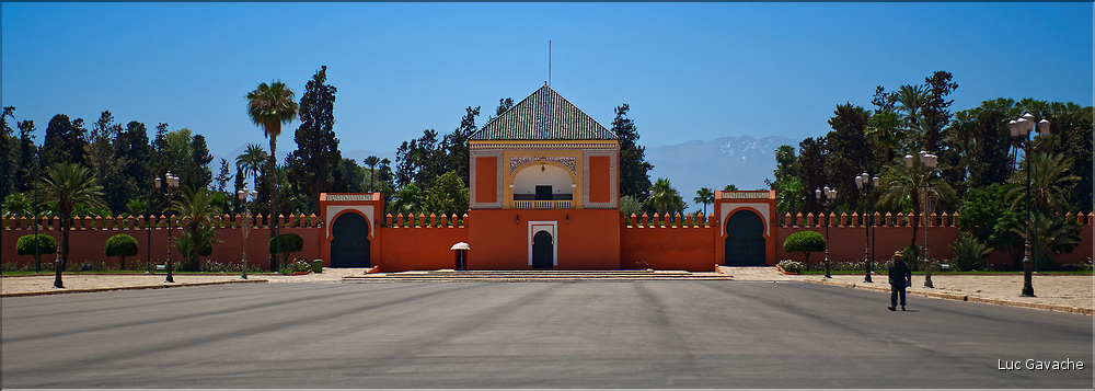 Marrakech avec ses portes et ses mosquées. (2)