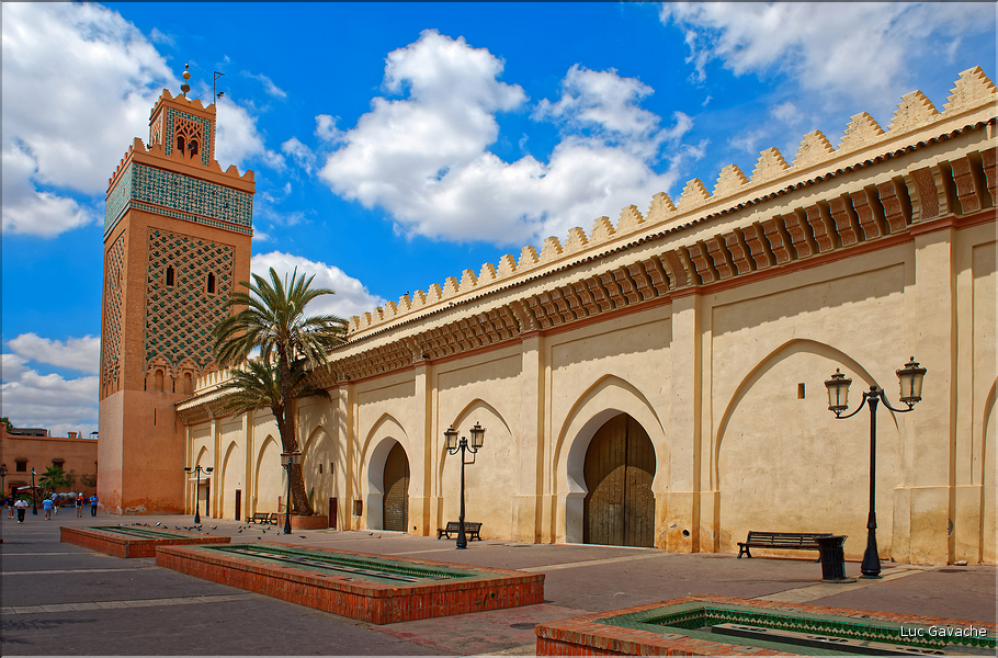 Marrakech avec ses portes et ses mosquées. (4)