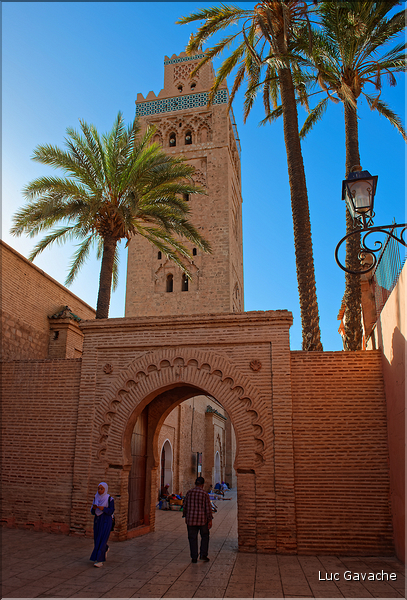Marrakech avec ses portes et ses mosquées. (10)