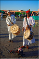 À côté de la Koutoubia se trouve un des hauts lieux de Marrakech, la place Jemaa-el-Fna. (11)