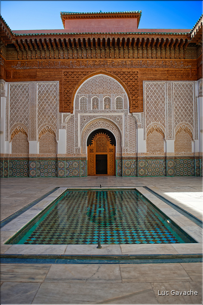 La médersa Ben-Youssef de Marrakech était une école coranique qui fut édifiée en 1572. (19)