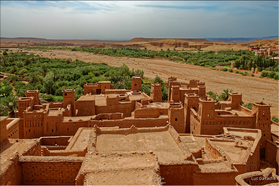 Avec un tel décor At Ben Haddou a servi de lieux de tournage à de nombreux films prestigieux. (2)