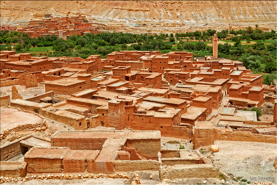 Au nord de Ouarzazate, sur les contres forts du Haut Atlas, la vallée de Telouèt abrite de charmants villages typiques. (5)