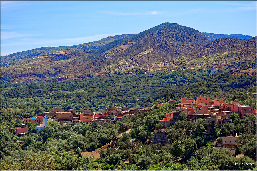 Le petit village d'Imi n'Ifri à l'est de Marrakech. (1)