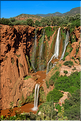 Les cascades d'Ouzoud, hautes de plus de cent mètres, sont situées entre le Moyen et le Haut Atlas. (2)