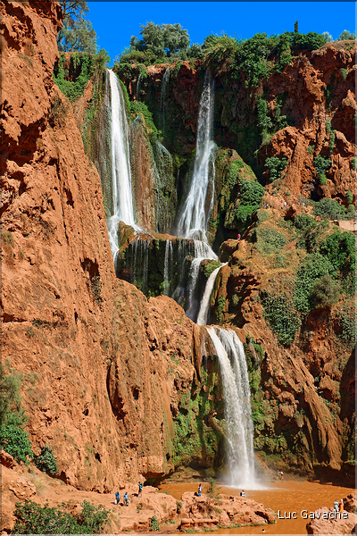 Les cascades d'Ouzoud, hautes de plus de cent mètres, sont situées entre le Moyen et le Haut Atlas. (5)