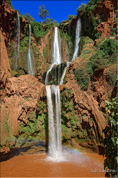 Les cascades d'Ouzoud, hautes de plus de cent mètres, sont situées entre le Moyen et le Haut Atlas. (7)
