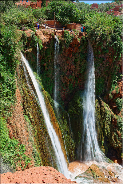 Les cascades d'Ouzoud, hautes de plus de cent mètres, sont situées entre le Moyen et le Haut Atlas. (16)