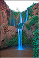 Les cascades d'Ouzoud, hautes de plus de cent mètres, sont situées entre le Moyen et le Haut Atlas. (19)