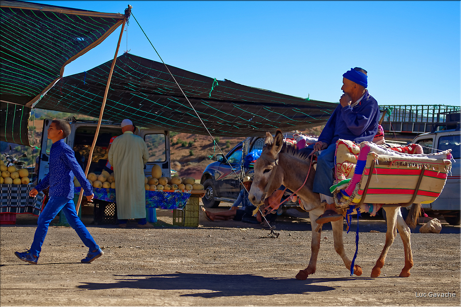 Le marché d'Ouzoud se déroule tous les mardis matin à l'extérieur du village. (16)