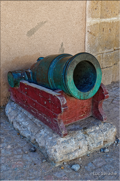 La ville fortifiée d'Essaouira, ex-Mogador, fut fondée au XVe siècle par les Portugais. (26)