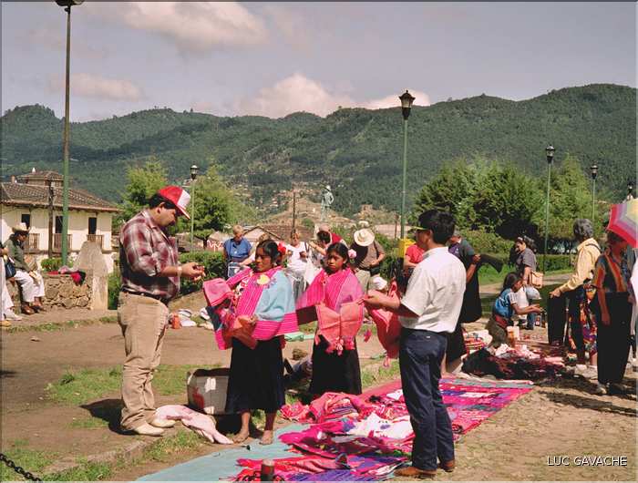 Le marché de San Christobal De Las Casas est fréquenté par les Indiens Tzotziles d'origine Maya. (2)