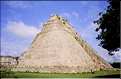 Pyramide du devin d'Uxmal avec sa forme circulaire caractéristique. (1)
