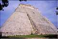 Pyramide du devin d'Uxmal avec sa forme circulaire caractéristique. (2)