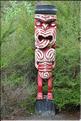 Le site de Te Puia abrite également de nombreux témoignages de la culture maorie. Ici des totems sculptés. (17)