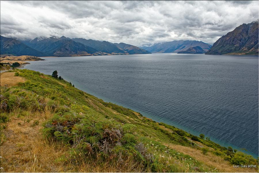 Le lac Hawea. (4)