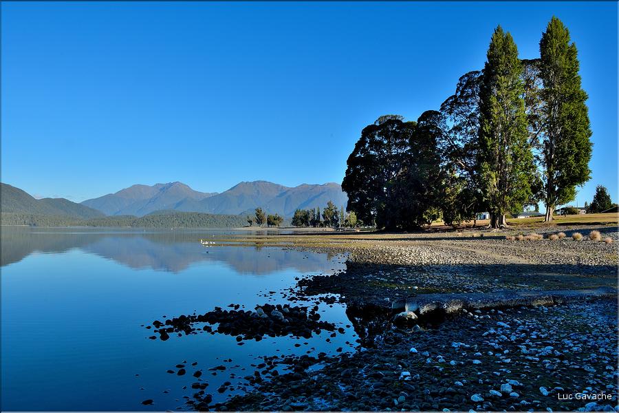 Le lac de Te Anau. (2)