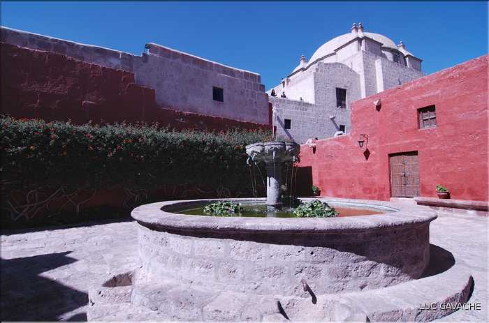 23 Le magnifique monastère Santa Catalina fut fondé en 1580, Aréquipa (1)