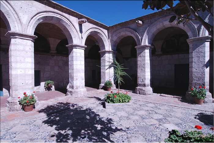 23 Le magnifique monastère Santa Catalina fut fondé en 1580, Aréquipa (8)