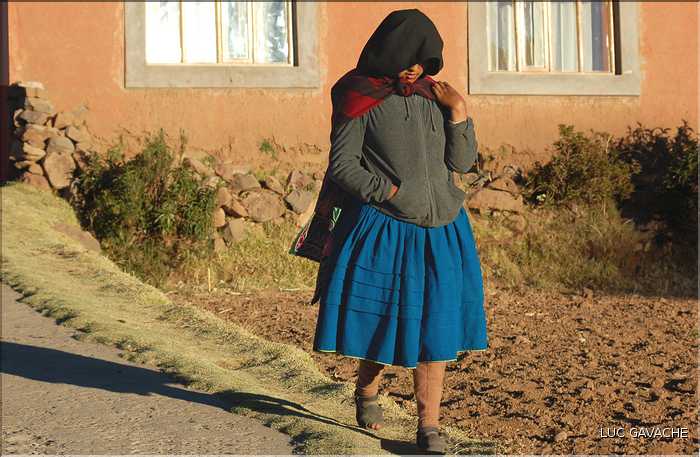 62 Des habitants de l'île d'Amantani, sur le lac Titicaca (3)