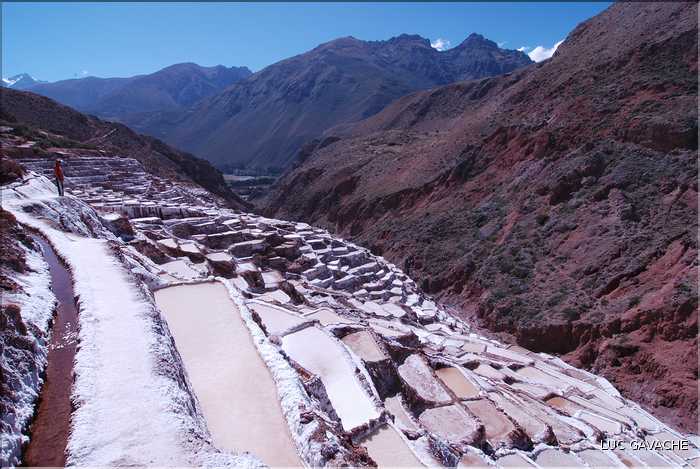 92 Les Salines de Maras, qui étaient exploitées avant même l'arrivé des Inca, compte près de 4.000 bassins (37)
