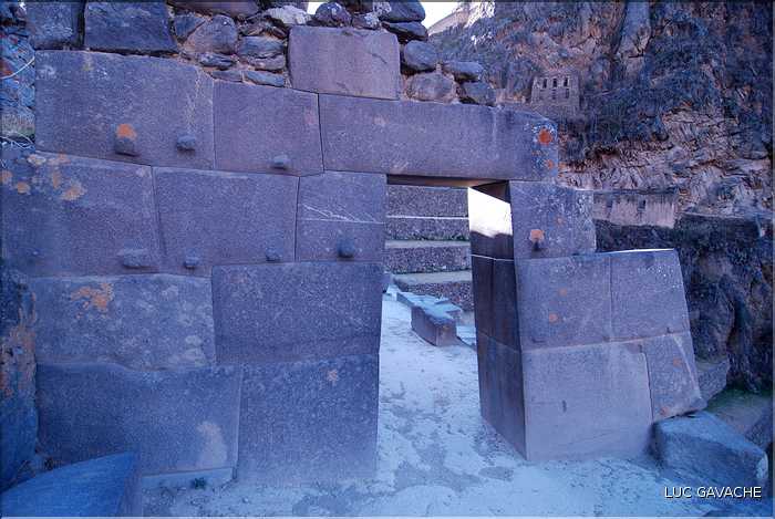 95 Le site Inca d'Ollantaytambo était une forteresse qui surveillait l'entrée de la vallée sacrée et l'access au Machu Picchu (4)