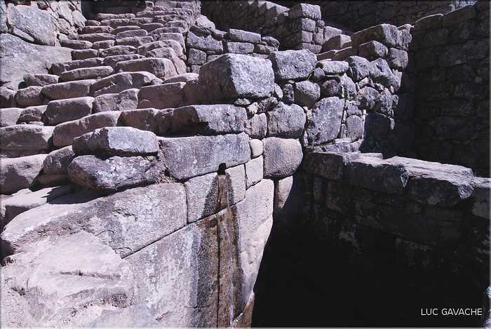 112 La rue des fontaines, Machu Picchu