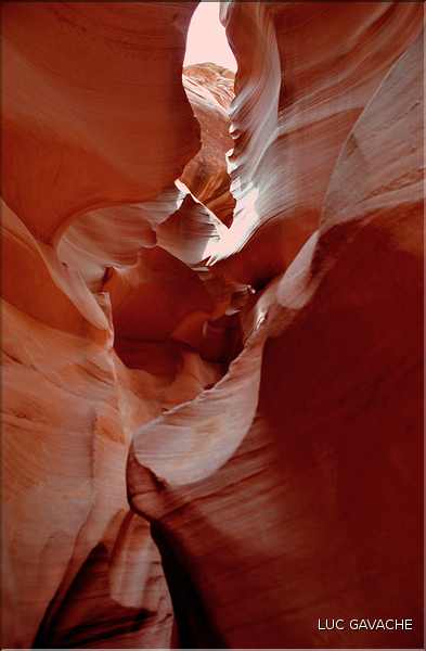 Sculpté par l'eau, Antilope valley se trouve à proximité du lake Powell, Arizona (7)