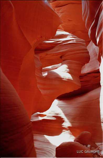 Sculpté par l'eau, Antilope valley se trouve à proximité du lake Powell, Arizona (12)